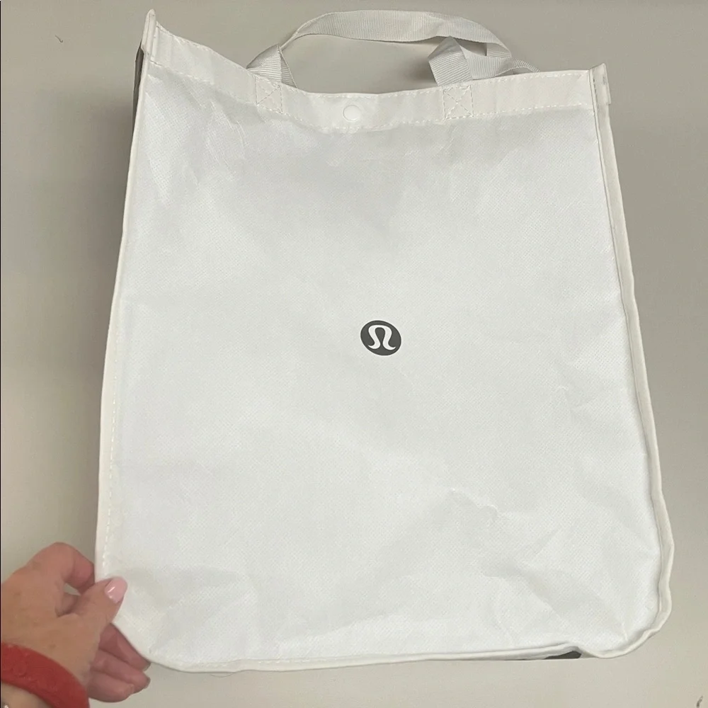 Lululemon large White Tote Bag / preowned